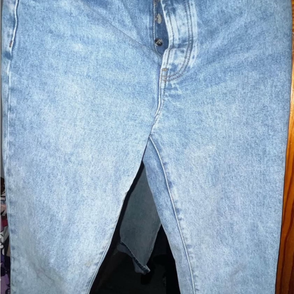 Blue Straight Leg Jeans with Classic Denim Look